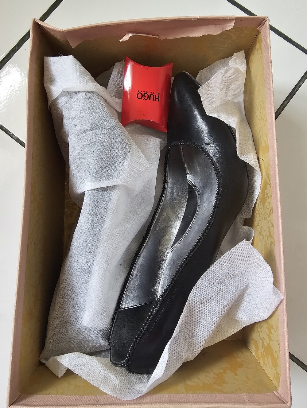 HUGO BOSS Black Leather High Heel Pumps